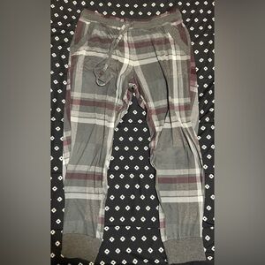 Joyspun- grey&purple drawstring w/ pockets pj bottoms-size l(12-14)